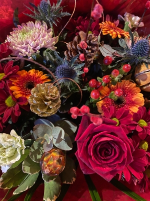 Florist Choice Christmas Hand Tied